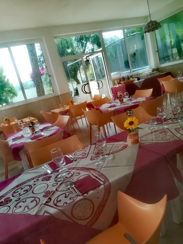 Villaggio Hotel Ripa Rodi Garganico Bagian luar foto