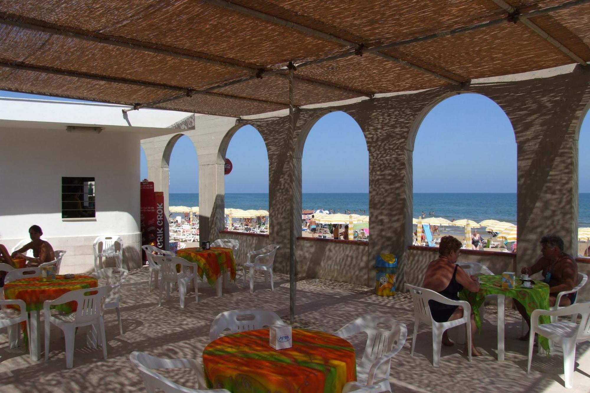 Villaggio Hotel Ripa Rodi Garganico Bagian luar foto