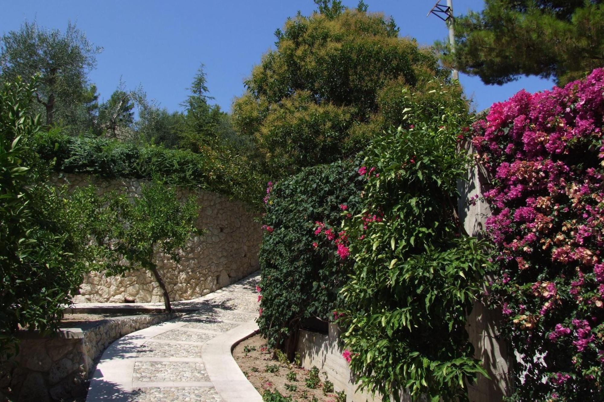 Villaggio Hotel Ripa Rodi Garganico Bagian luar foto