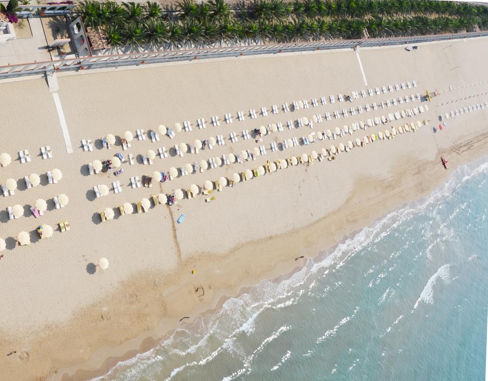 Villaggio Hotel Ripa Rodi Garganico Bagian luar foto