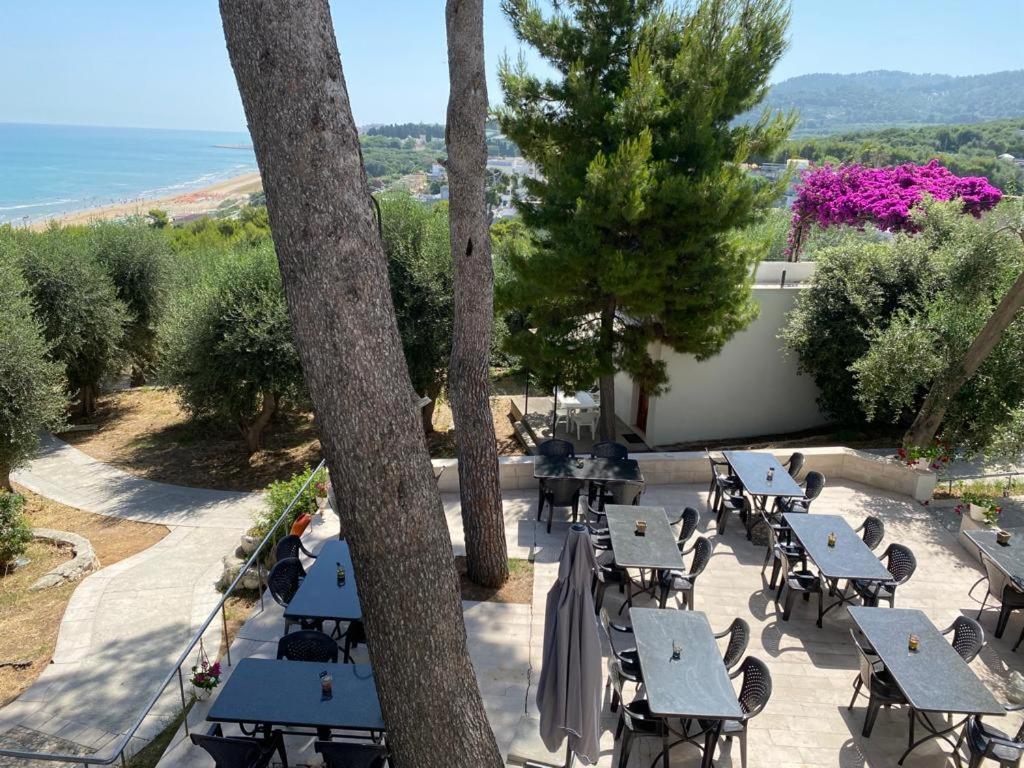 Villaggio Hotel Ripa Rodi Garganico Bagian luar foto