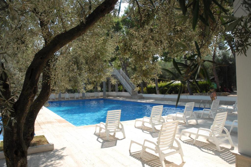 Villaggio Hotel Ripa Rodi Garganico Bagian luar foto